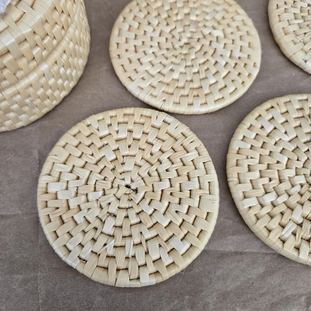 Woven Coasters  (6)‎ w/ Matching Decorative Basket Colorful Shells Beach Coastal